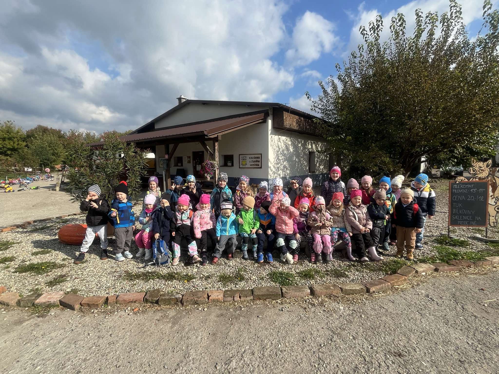 552224004_736933872713511_5772356371730993435_n